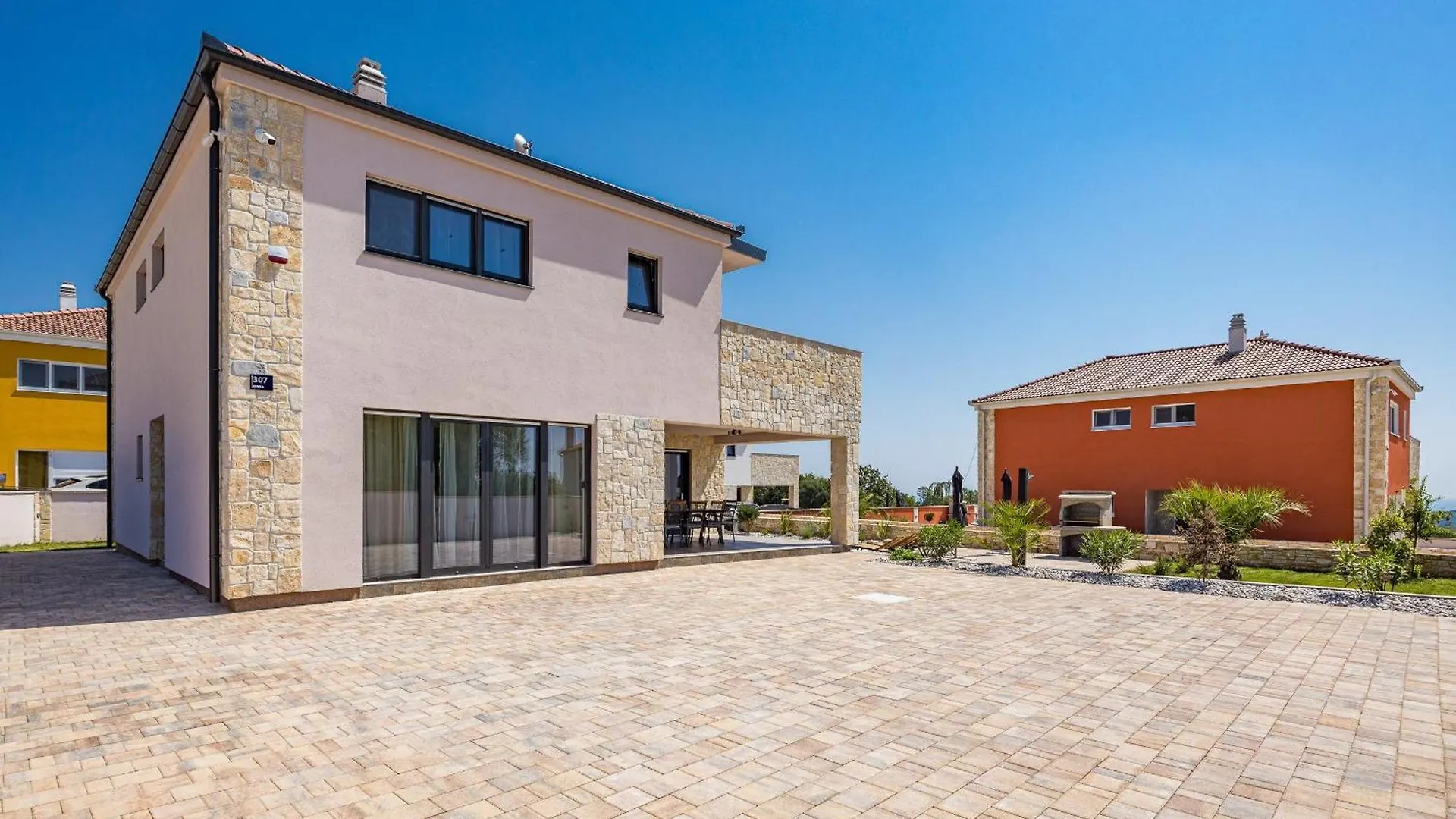 Ville Novak Villaggio Krnica 0*,